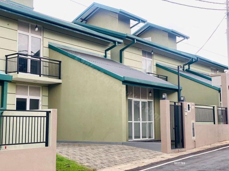 House for sale in Kahathuduwa - 35 Million - Image 3