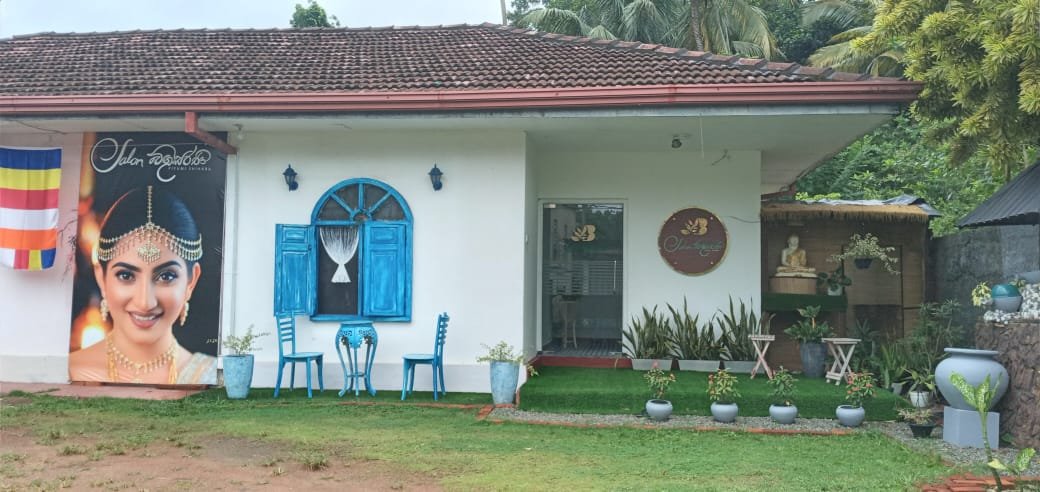 කුරුණෑගල නගරය තුළ පිහිටි සියලු පහසුකම් සහිත දෙමහල් නිවසක් විකිණීමට - Image 2